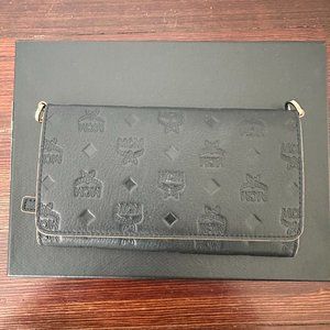 MCM Visetos Wallet on Chain Bag